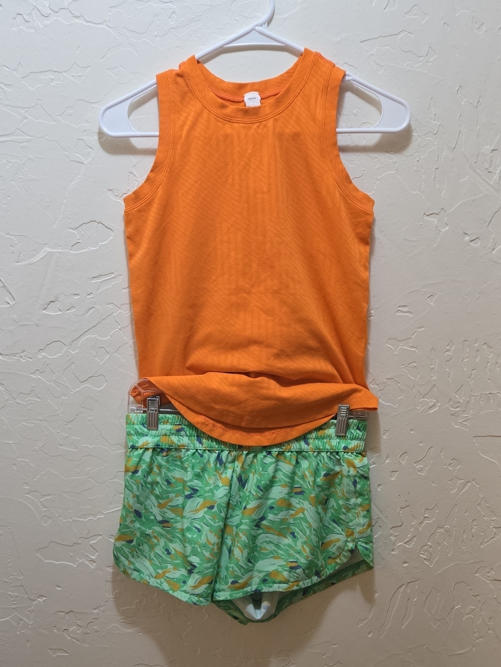 DSG Running Shorts and Crewneck Tank Set - XS
